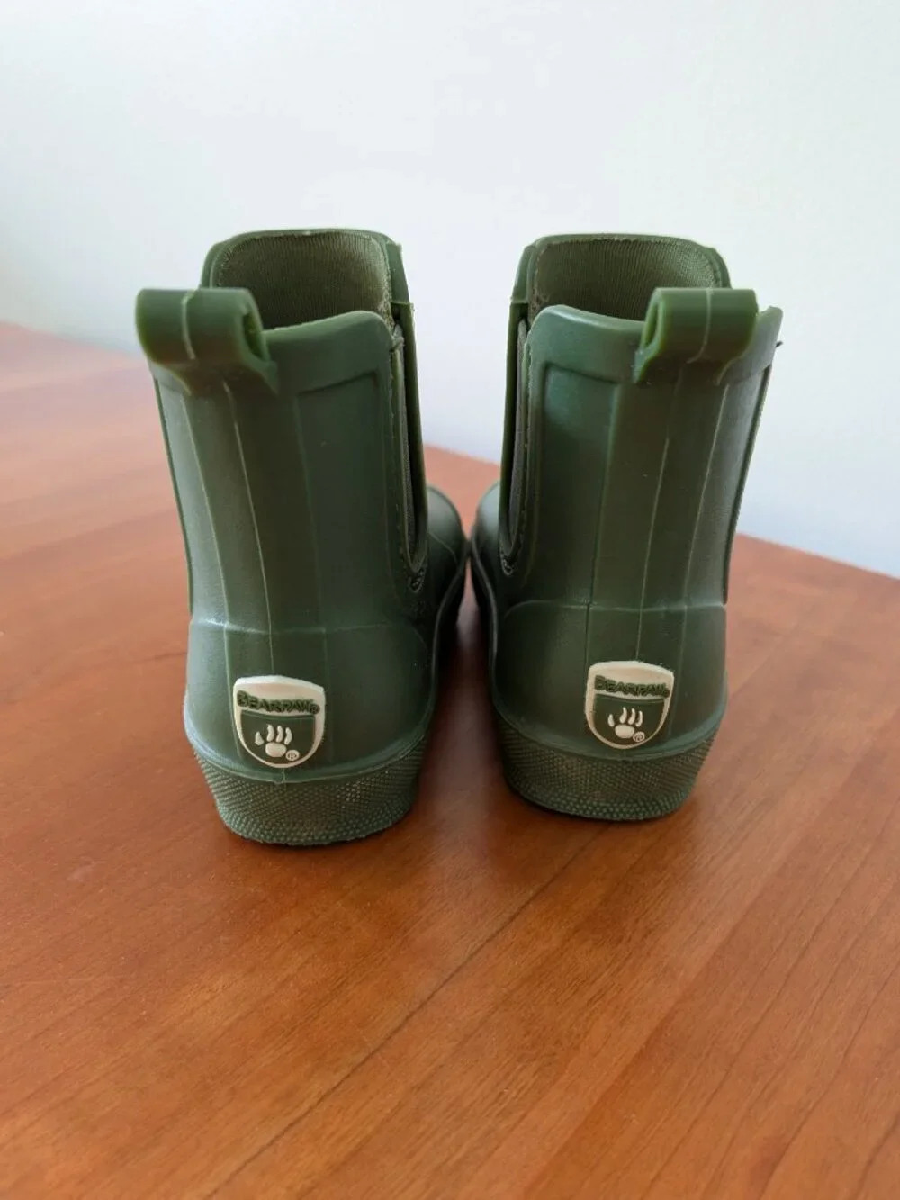 Bearpaw Chelsea Rain Boots Sz C3